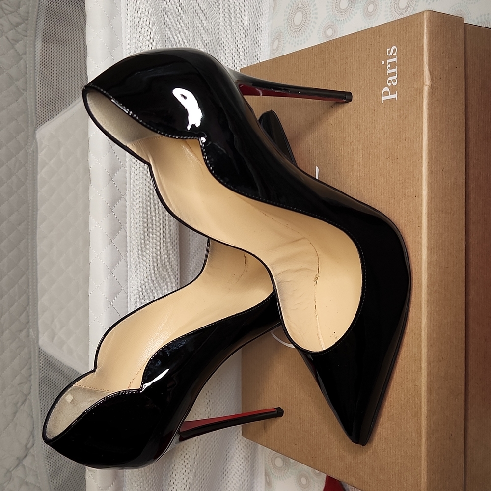 👠 SHOE - Christian Louboutin